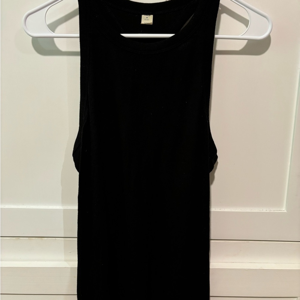 Black Old Navy Active Ribbed Tank